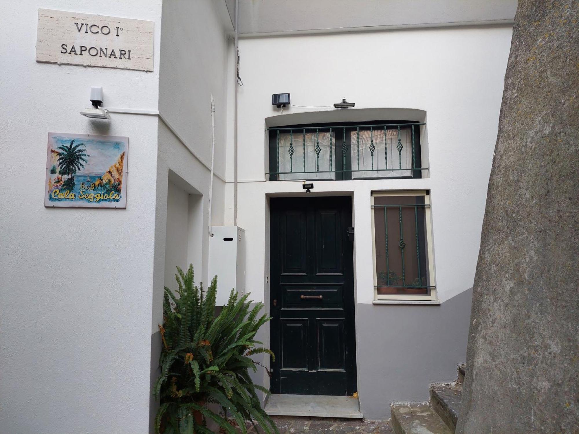 פיצו B&B Cala Seggiola מראה חיצוני תמונה